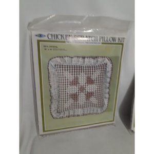 Chicken Scratch Pillow Kit - Vintage - 14" x 14" DS11 Crystal, Brown Gingham